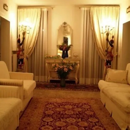 La Corte Dei Dogi Velence
